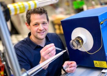 Energiespeicherung neu gedacht – Mit Sauerstoffionenbatterien in eine nachhaltige Zukunft